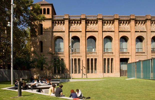 İspanya’da Üniversite Okumak. İspanya Üniversite Ücretleri