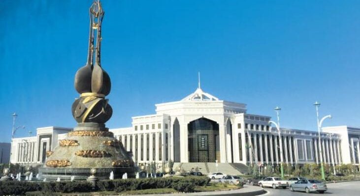Türkmenistan’da Yaşam Şartları ve Sosyal Hayat