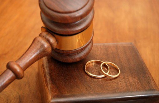 Evlilik ve Boşanma Nedeniyle Kimlik Değişimi